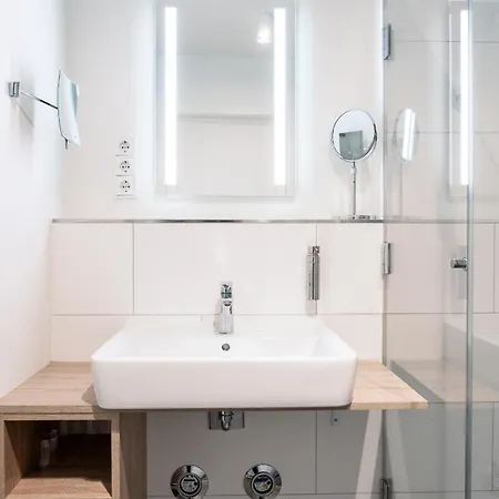 Apartment Godewindpark Deluxe-suite 1-03 *